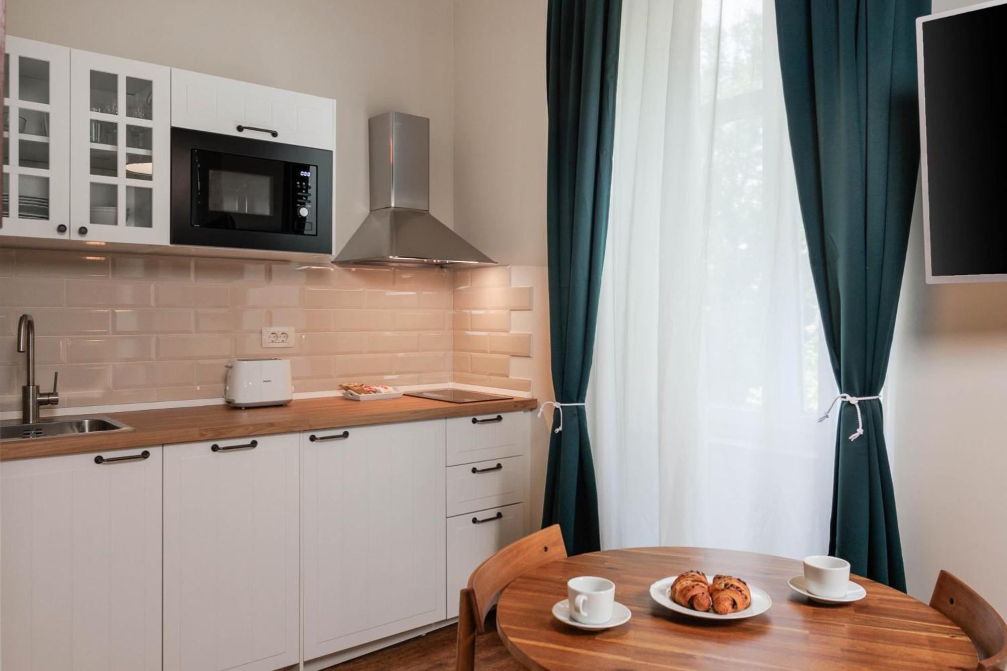 Photel Studio Apartments Crikvenica Luaran gambar